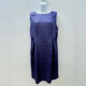 Tahari || Textured Satin Sheath Dress in Dark Purple Midi Length Size 12 Petite